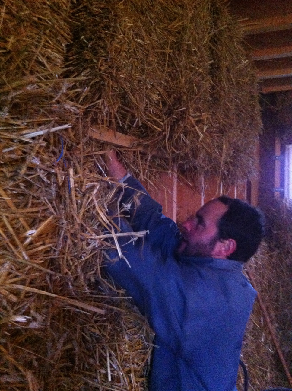 Chantier paille à Lombron 