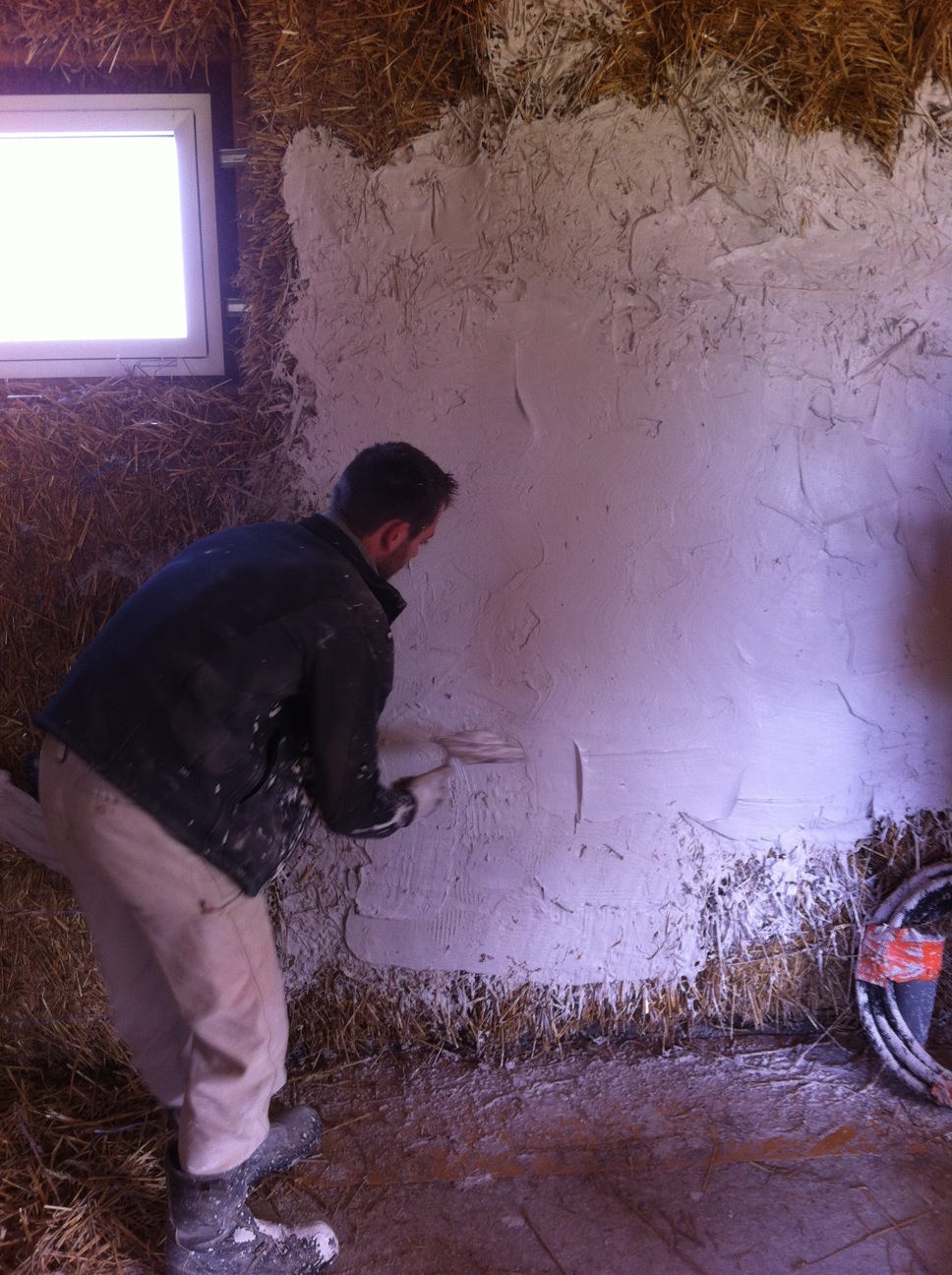 Chantier paille à Lombron 